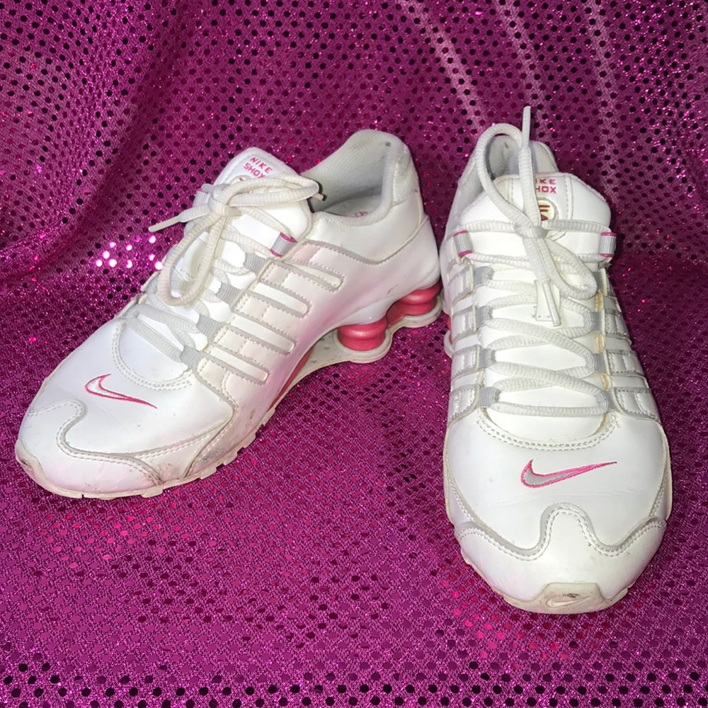 Pink Nike Shocks / Shox